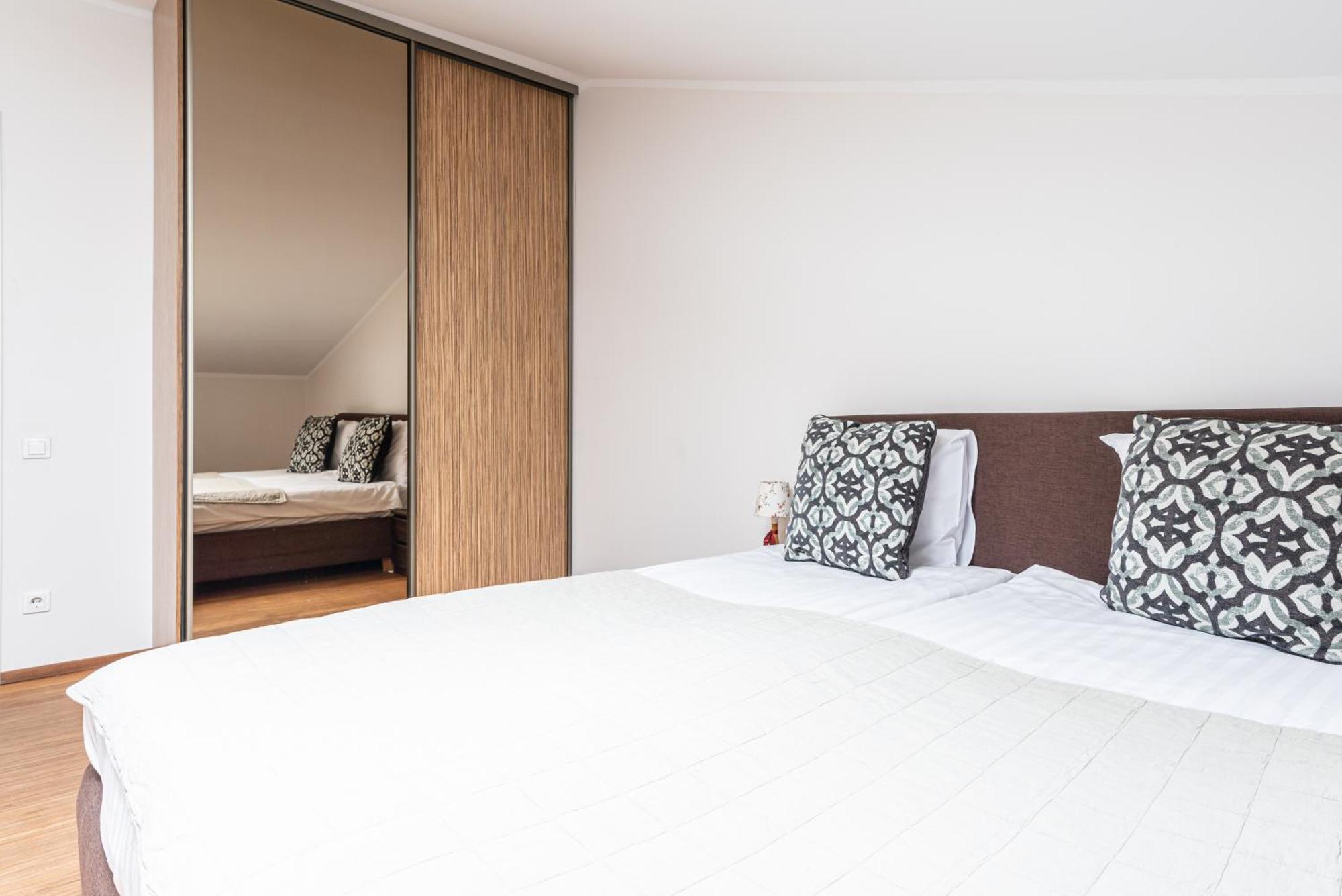 Yoga Residence Apartments Tallinn Exterior foto